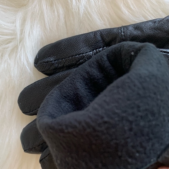 Thinsulate Black Leather Fleece Lined Leather Gloves - Picture 2 of 7